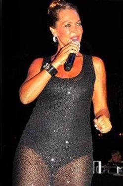 Hülya Avşar estetik yaptırdı 