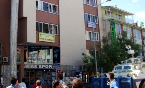 Bingöl'de BDP binasına saldırı 