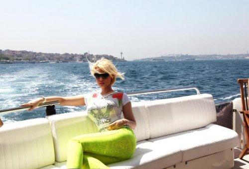 İşte Adnan Oktar'ın güzelleri