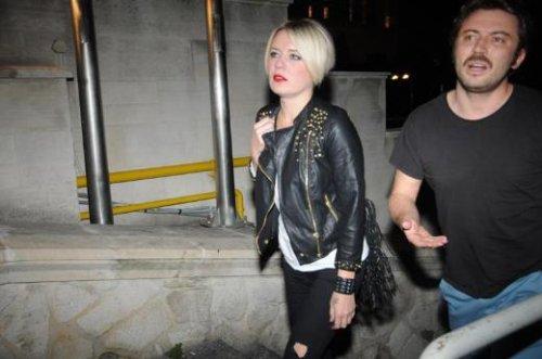 Tümer Metin'in eski eşi Tolga Güleç'le birlikte