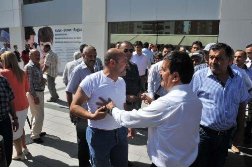 Neşet Ertaş'ın cenazesi öncesinde Alevi-Sünni gerginliği