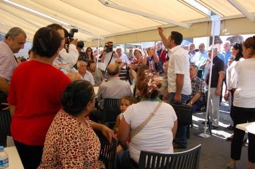 Neşet Ertaş'ın cenazesi öncesinde Alevi-Sünni gerginliği