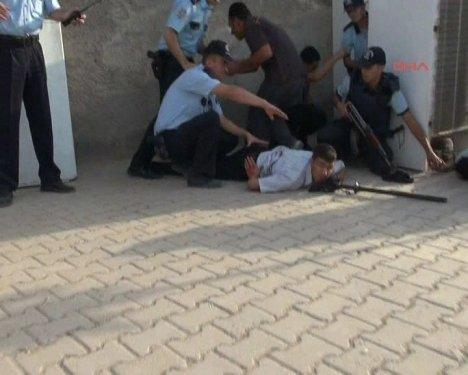 Suriye'den Akçakale'ye top mermiler atıldı