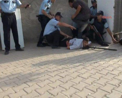 Suriye'den Akçakale'ye top mermiler atıldı