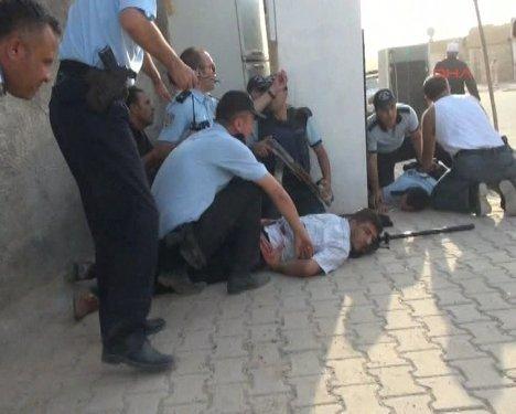 Suriye'den Akçakale'ye top mermiler atıldı