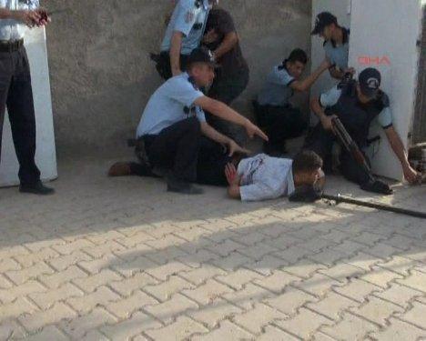 Suriye'den Akçakale'ye top mermiler atıldı