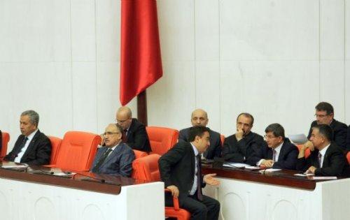 Meclis'teki Suriye tezkeresi görüşmelerinden kareler