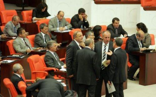 Meclis'teki Suriye tezkeresi görüşmelerinden kareler