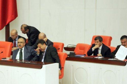 Meclis'teki Suriye tezkeresi görüşmelerinden kareler