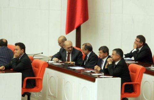 Meclis'teki Suriye tezkeresi görüşmelerinden kareler