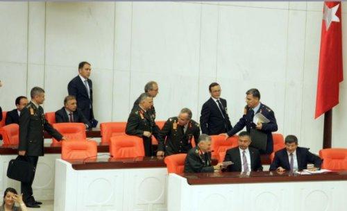 Meclis'teki Suriye tezkeresi görüşmelerinden kareler