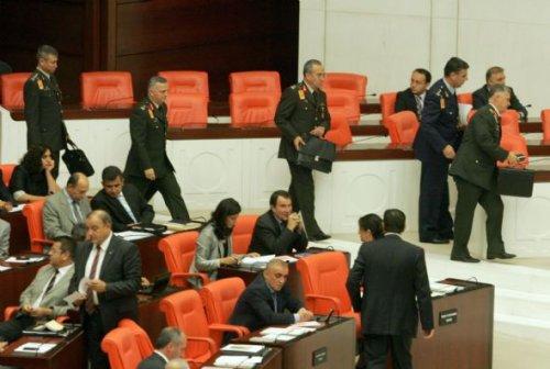 Meclis'teki Suriye tezkeresi görüşmelerinden kareler