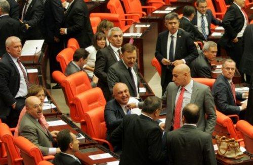 Meclis'teki Suriye tezkeresi görüşmelerinden kareler