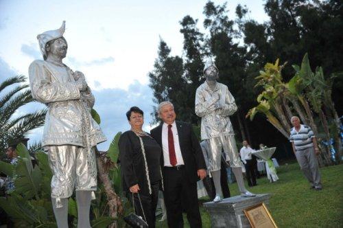 Altın Portakal'da Sultan'lı açılış