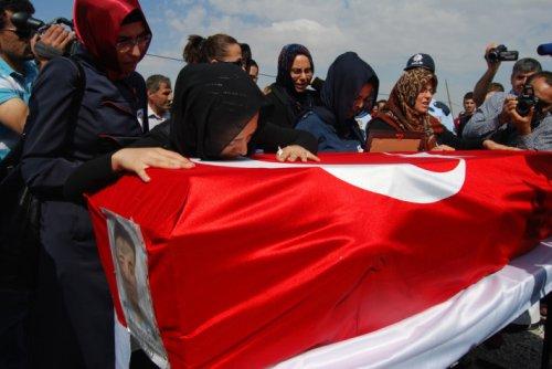 Şehit polis Mehmet Çolak Konya'da toprağa verildi
