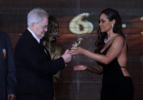 Altın Portakal'da Sultan'lı açılış