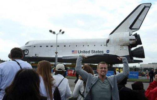 Endeavour Los Angeles sokaklarında