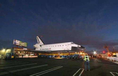 Endeavour Los Angeles sokaklarında