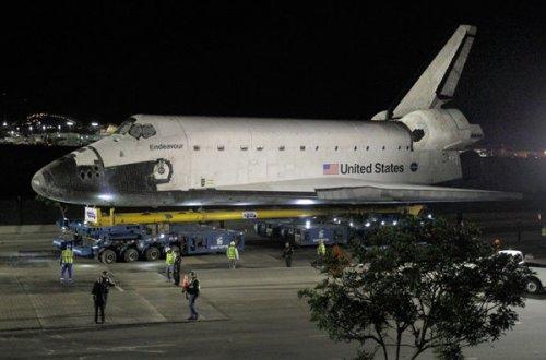 Endeavour Los Angeles sokaklarında