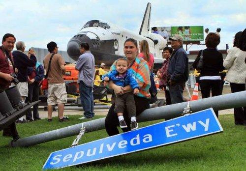 Endeavour Los Angeles sokaklarında