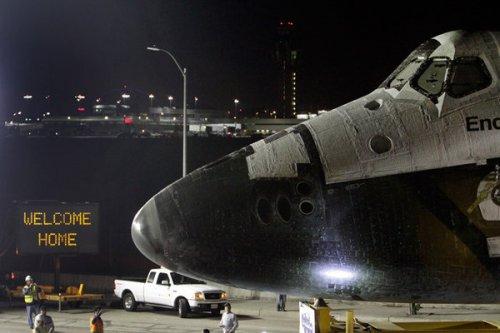 Endeavour Los Angeles sokaklarında