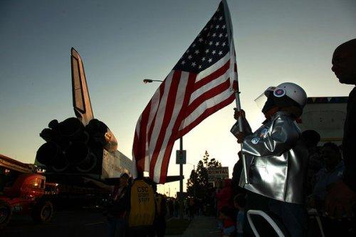 Endeavour Los Angeles sokaklarında