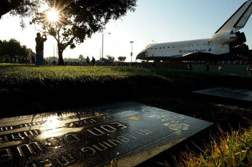 Endeavour Los Angeles sokaklarında