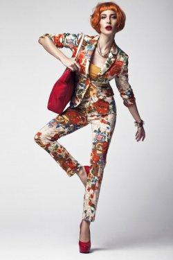 Ece Sükan'dan sıradışı pozlar