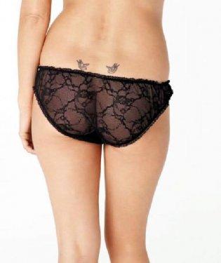 Türkiye hayranlığı Kate Moss'a ay yıldız dövme yaptırdı