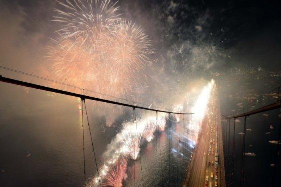 İstanbul'da görkemli Cumhuriyet bayramı kutlamaları