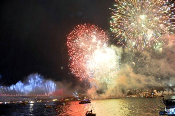 İstanbul'da görkemli Cumhuriyet bayramı kutlamaları