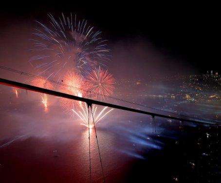 İstanbul'da görkemli Cumhuriyet bayramı kutlamaları