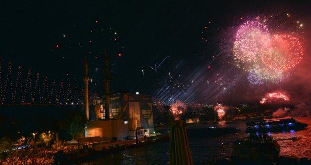 İstanbul'da görkemli Cumhuriyet bayramı kutlamaları