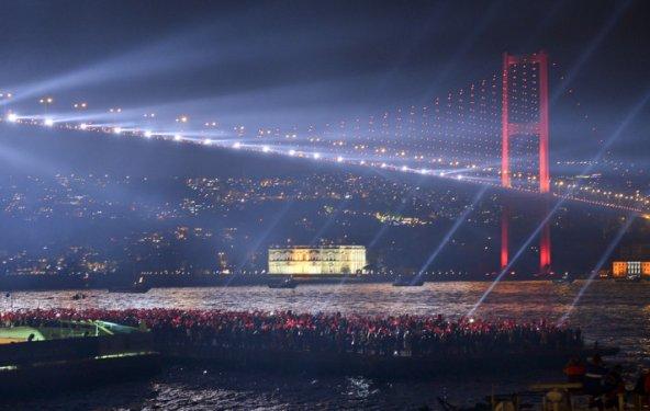 İstanbul'da görkemli Cumhuriyet bayramı kutlamaları