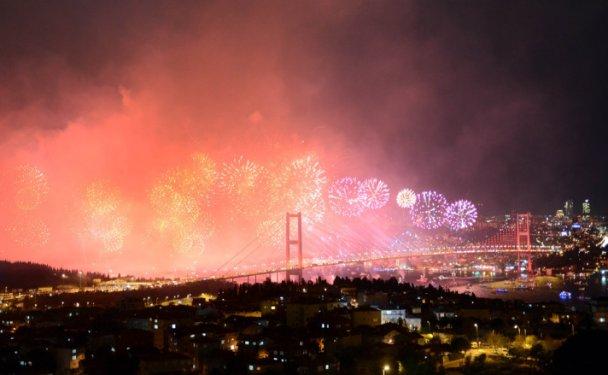 İstanbul'da görkemli Cumhuriyet bayramı kutlamaları