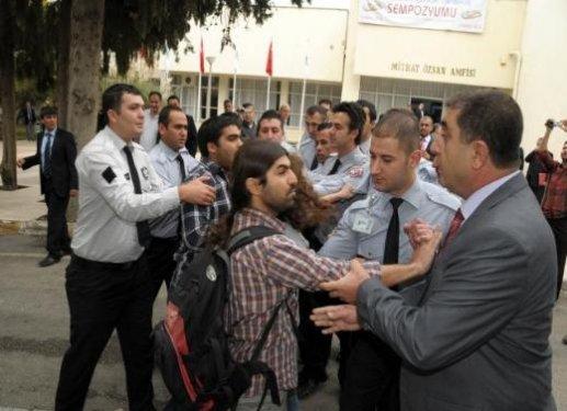 Adana'da üniversitede arbede