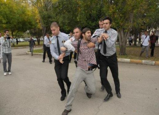 Adana'da üniversitede arbede