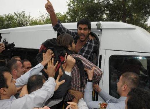 Adana'da üniversitede arbede