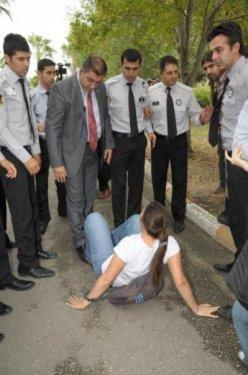 Adana'da üniversitede arbede