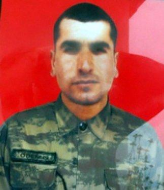 Diyarbakır şehidi Kürtçe ağıtlarla uğurlandı