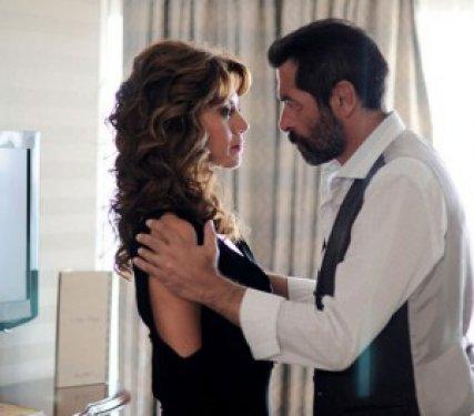 Gökçe Bahadır'a neden sevişmiyor eleştirisi