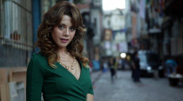 Gökçe Bahadır'a neden sevişmiyor eleştirisi