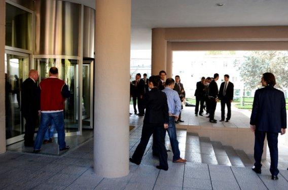 Başbakanlık Merkez Bina'da silah sesleri