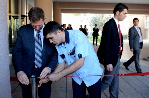 Başbakanlık Merkez Bina'da silah sesleri