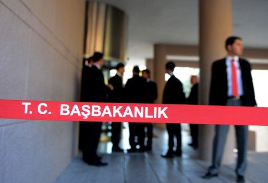 Başbakanlık Merkez Bina'da silah sesleri