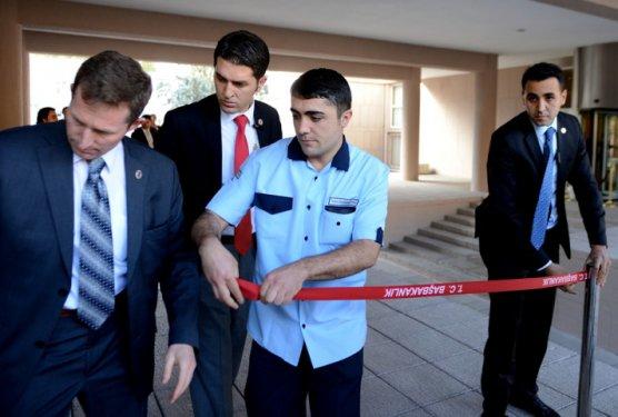 Başbakanlık Merkez Bina'da silah sesleri