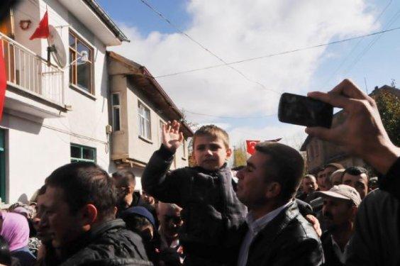 Pervari şehidin oğlu: Hani ağlamak yoktu