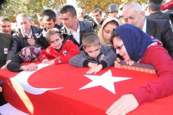 Pervari şehidin oğlu: Hani ağlamak yoktu