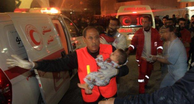 İsrail havadan-karadan Gazze'yi vurdu