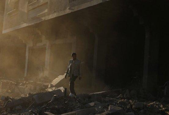 İsrail havadan-karadan Gazze'yi vurdu